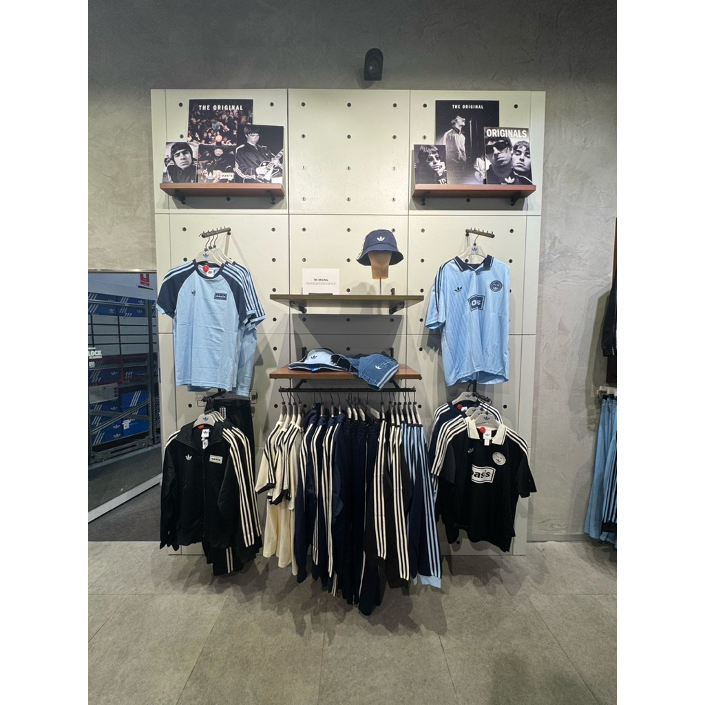[พร้อมส่งฟรี!] เสื้อ Jersey Oasis x Adidas แท้ 100% 🩵
