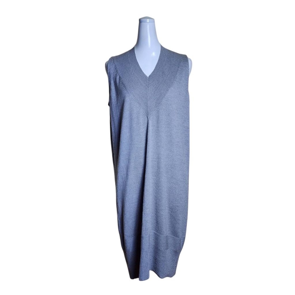 MM6 Maison Martin Margiela เดรสคอวี แขนกุด ทรงโอเวอร์ไซส์