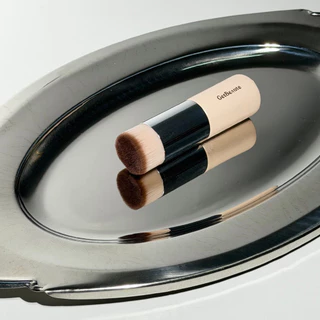 GetBeaute | Smooth As Silk AirBrush เก็ตโบว์เต้ แปรงแต่งหน้าสำหรับลงรองพื้น ขนเนียนละเอียดพิเศษ
