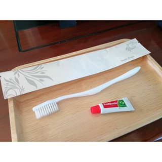 ของใช้ในห้องน้ำโรงแรม ชุดแปรงฟันโรงแรม แปรงสีฟันขาว+ยาสีฟัน3…