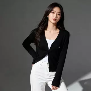haas เสื้อคลุมแขนยาว คาดิแกน เสื้อกันหนาว ผู้หญิง ปัก "h" (V-Neck Ribbed Knit Cardigan) รหัส HBSK5369