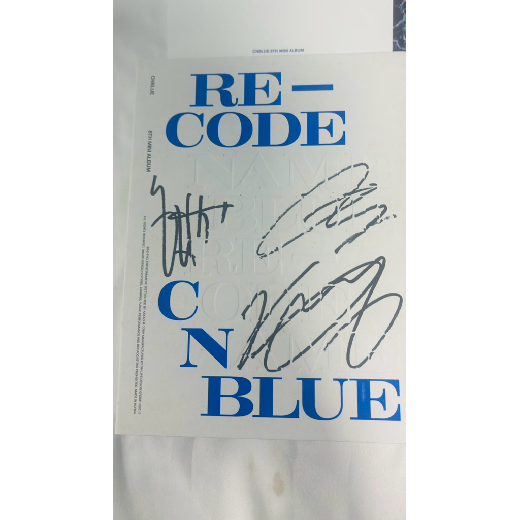 ปล่อยของสะสมอัลบั้มCnblue