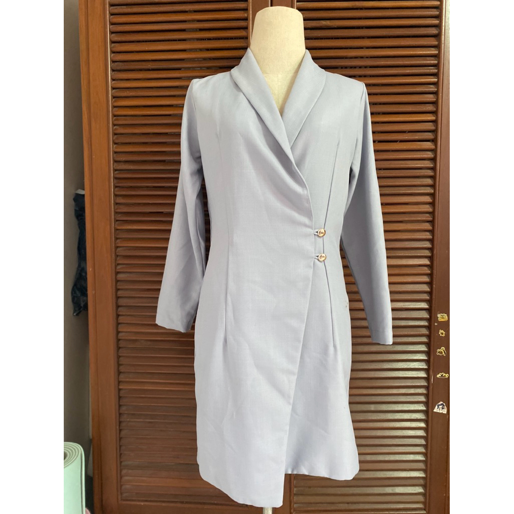 ชุดเดรสสั้น Femme Issue (มือสอง)