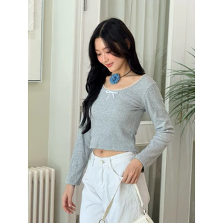 IRENE CROP - เสื้อครอปแขนยาวคอลูกไม้