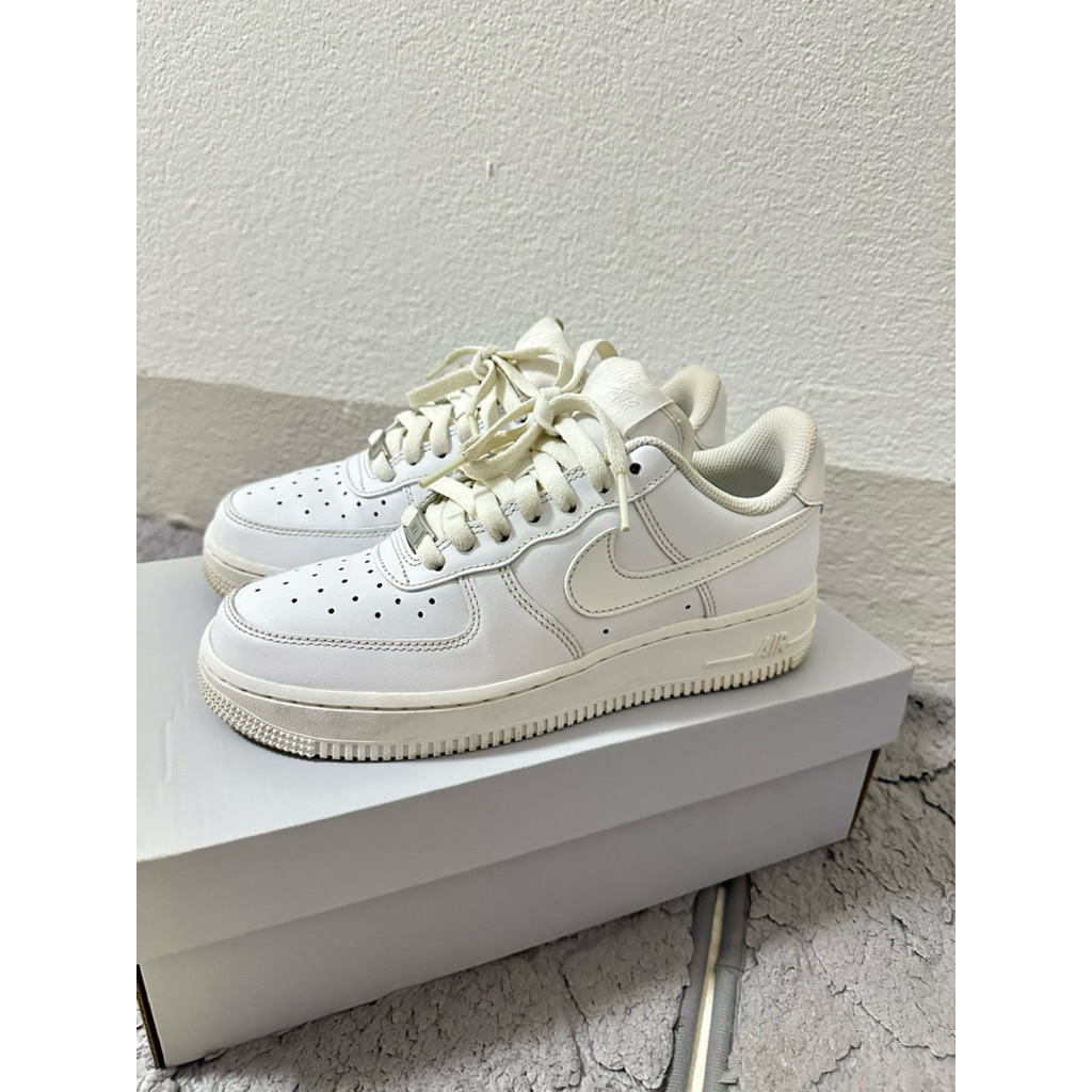 Nike Air Force 1 '07 แท้1000% (มือสอง)