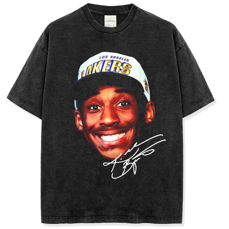 เสื้อวินเทจ ผ้า cotton 100% ยอดนิยม เสื้อยืดสีดำ เสื้อฟอก 3xl แนวสตรีท ฉบับพิเศษ NBA ปี 2025 ยกย่องโคบี้
