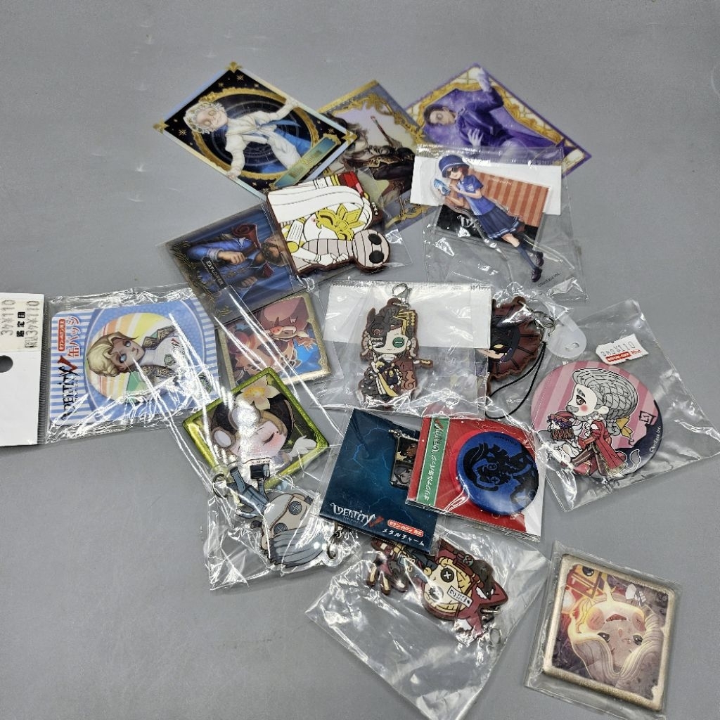 (มาใหม่/แท้✅️) ของสะสม identity V ไอเดน card canbadge เข็มกลัด พวงกุญแจ การ์ด joseph โจเซฟ