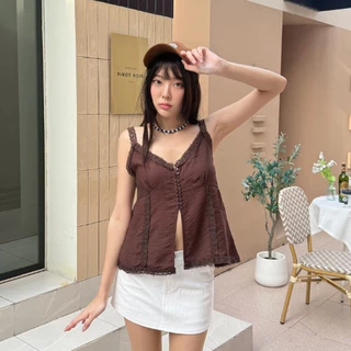 Floren cami เสื้อสายเดี่ยวลูกไม้ ผ่าหน้า เย็บจีบรับช่วงอก กระดุมใช้งานได้ KN.Clothes