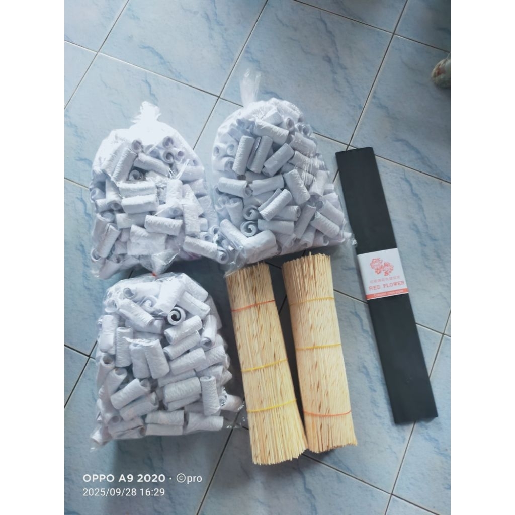 กลีบอัดดอกไม้จันทน์สีขาว double A 80แกรม 1กก. 8ซ.ม