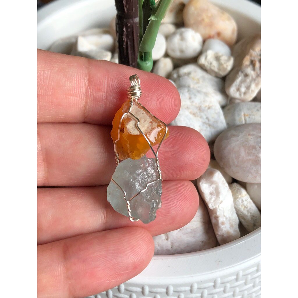 Natural Stone handmade new design opal stone with aqumerin stone pandent with chian🌟💫