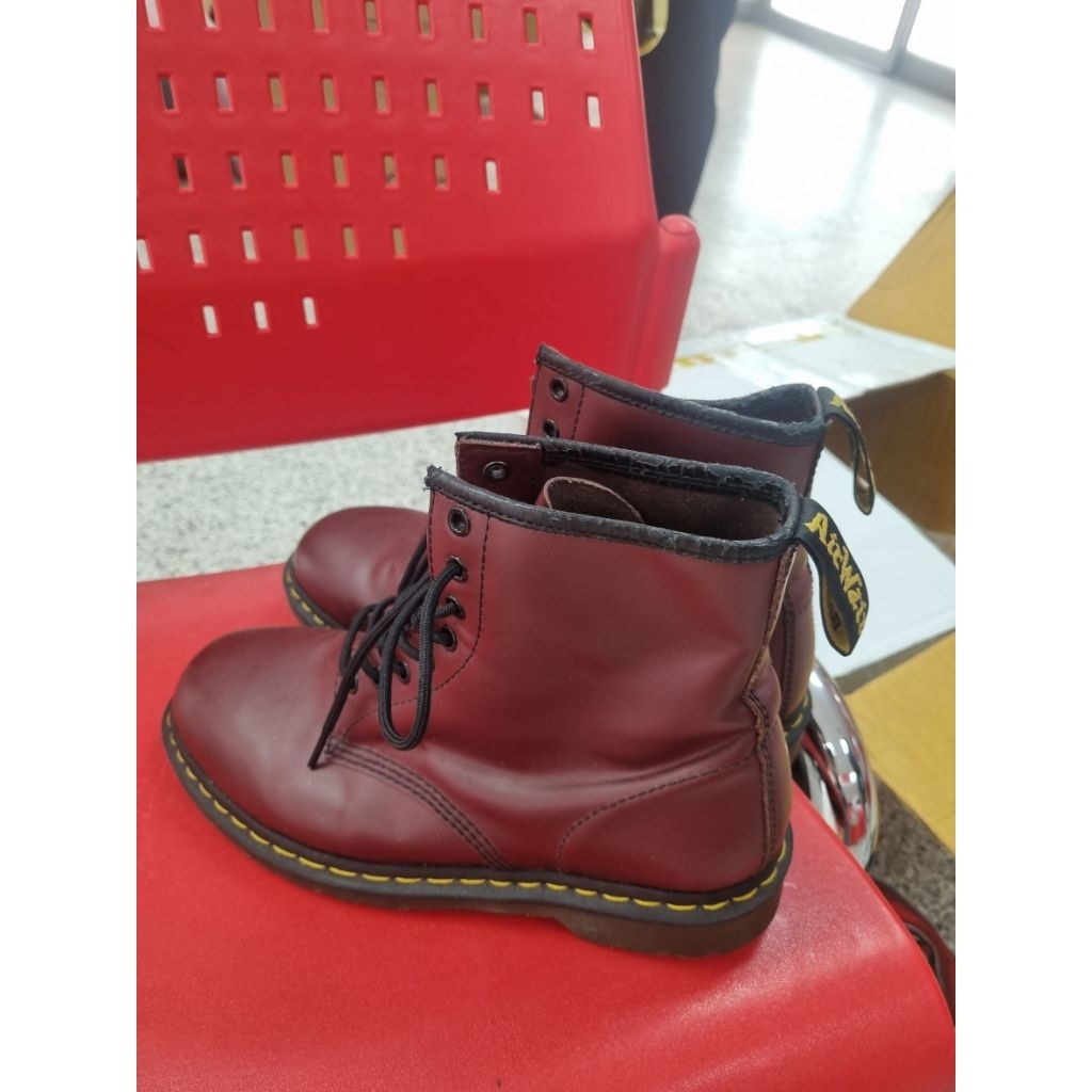 [มือสอง] Dr. Martens 1460 รองเท้าบู๊ทหนังเรียบ - สีแดง