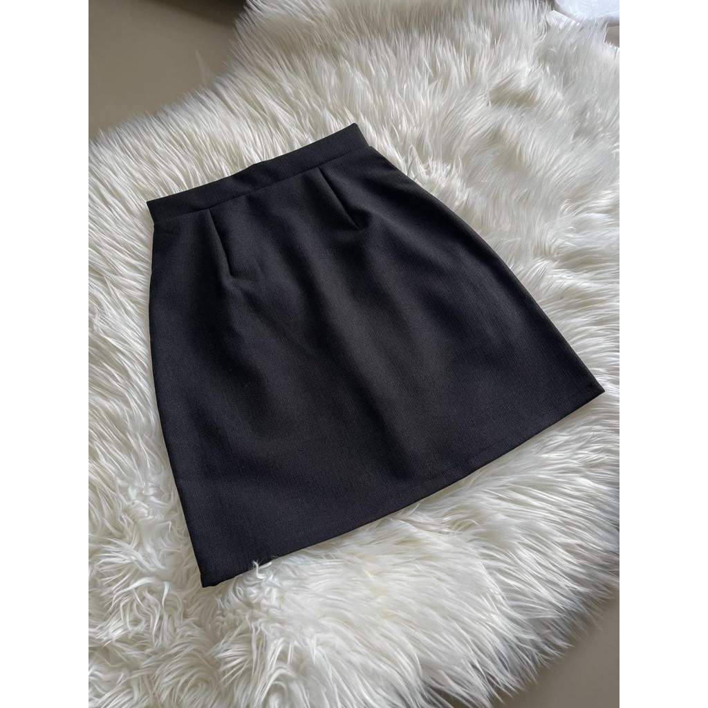 รุ่นเอมี่สีดำ ผ้าล็อตใหม่ ใส่เที่ยวใส่ทำงานได้ ยาว 18-20 นิ้ว