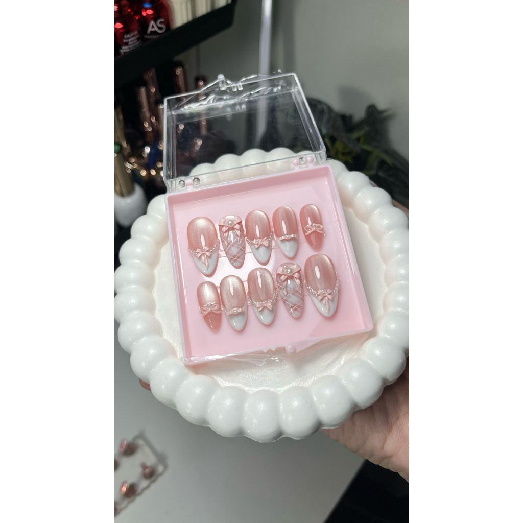 (✅จัดส่งภายใน 1-2 วัน✅ )เล็บปลอมสีเจลแท้ 100% งานแฮนด์เมด งานพรีเมี่ยม เลือกไซส์เลือกทรงได้ แถมฟรีชุดกาวพร้อมติด