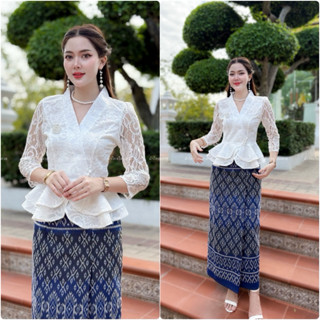 เสื้อลูกไม้อิตาลี ทรงเจ้านางป้ายแต่งระบายล่าง 2 ชั้น ใส่ออกง…