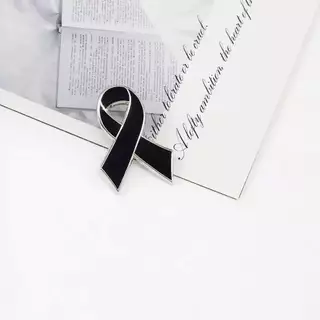 1แถม1 พร้อมส่งในไทย ribbon brooch เข็มกลัดไว้อาลัย เข็มกลัดริบบิ้นดำเข็มกลัดสะท้อนแสงลายเสื้อผ้า พร้อมส่งในไทย