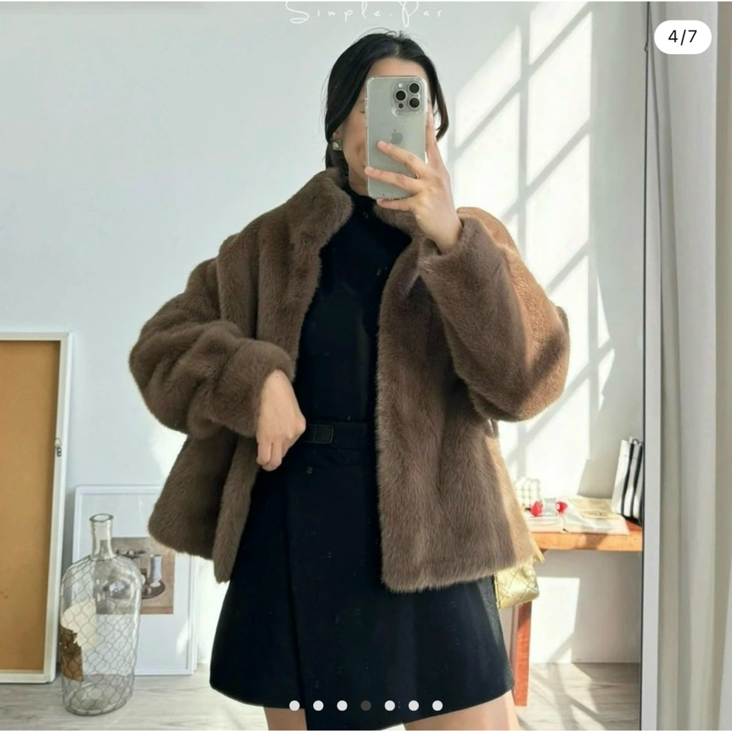 เสื้อกันหนาวขนเทียม จากร้าน Simple.par19 อุ่นนุ่มกันหนาวได้ถึงติดลบ ไม่หนัก ด้านในบุหนังกลับเทียม แน