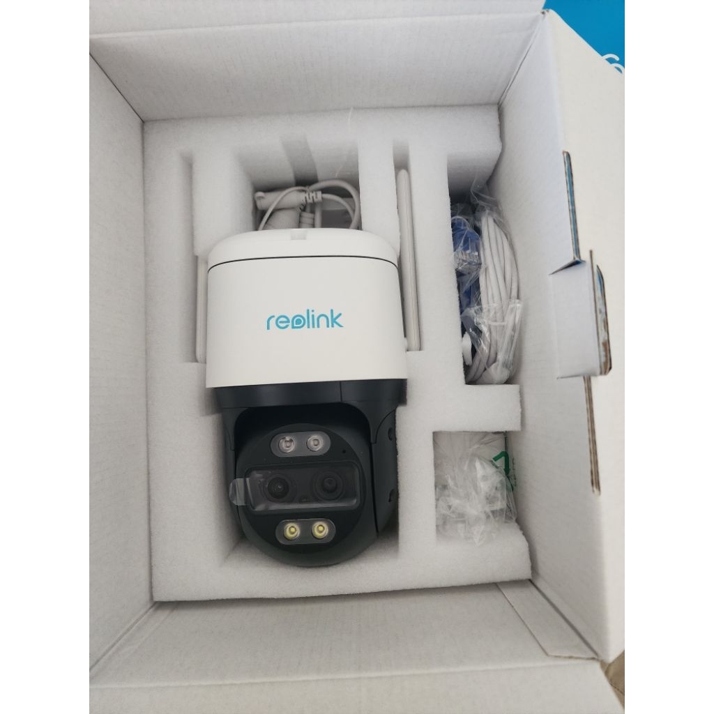 กล้องวงจรปิด Reolink TrackMix WiFi (W760)