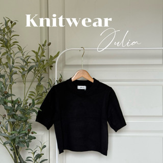 [ป้าย One-K]  เสื้อไหมพรมแขนสั้นครอป เอวลอยนิด ๆ สไตล์สาวเกา…