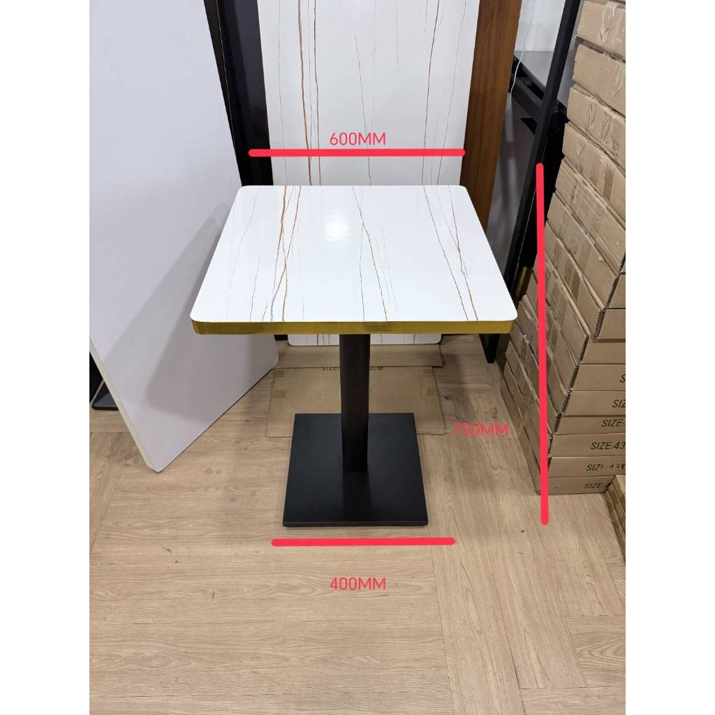 โต๊ะหน้าเหลี่ยม ขนาด 60x60x75 ความสูงมาตรฐาน ขาเหล็กดำ  เหมาะสำหรับคอนโด