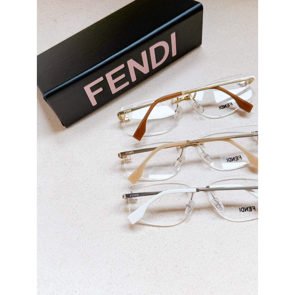 Fendi First Crystal Eyewear กรอบแว่นสายตา ของแท้ FE5116US ราคา ถูกที่สุด ดีลบีเคเค แกลเลอรีภาพที่ 4
