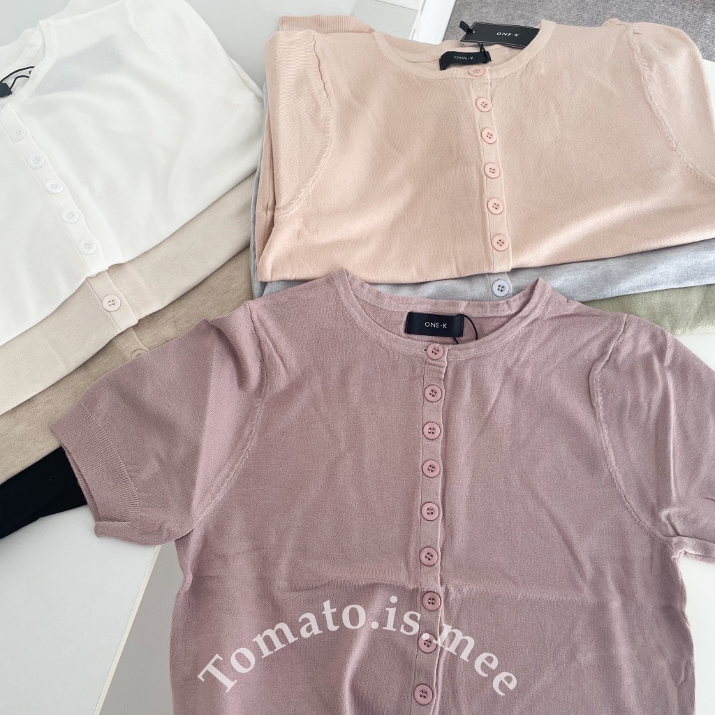 เสื้อไหมพรมคอกลมแขนสั้น มีกระดุม ผ้าเนื้อนิ่ม ใส่สบาย สีเอิร์ธโทน พาสเทลสุดๆ พร้อมส่ง 8 สี!!! (145660)