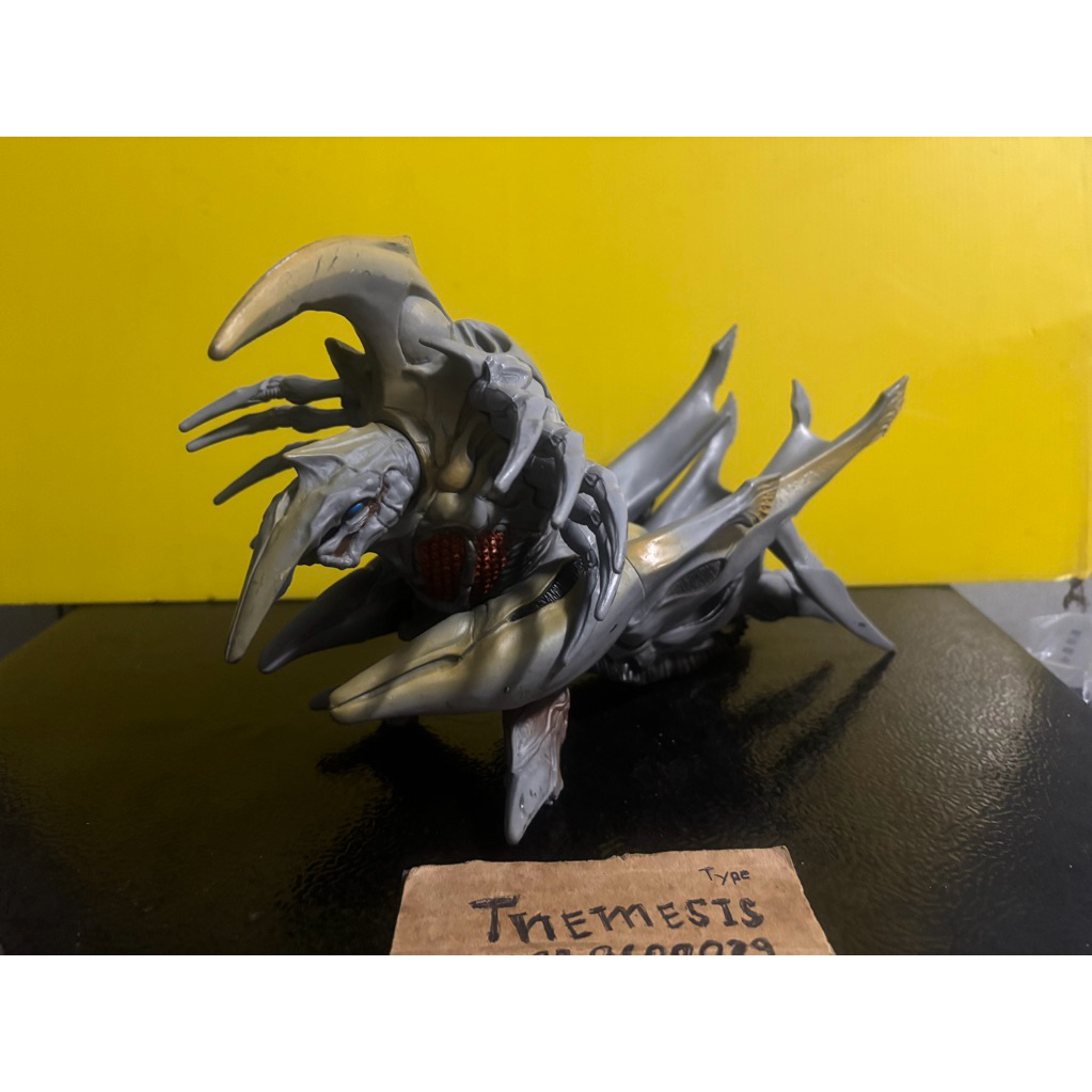 Bandai 1996 Vintage Legion Gamera 2 Vinyl Figure