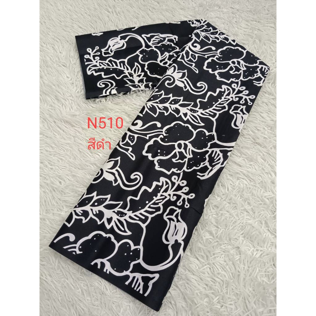 ผ้าบาติก ผ้าคอตตอน100%ผ้านิ่มไม่ลื่นสีไม่ตกซับน้ำได้(N505-530)ผ้าถุงเย็บสำเร็จพร้อมนุ่งและตัดชุดได้ ซื้อ30ชิ้น++ราคา53บ