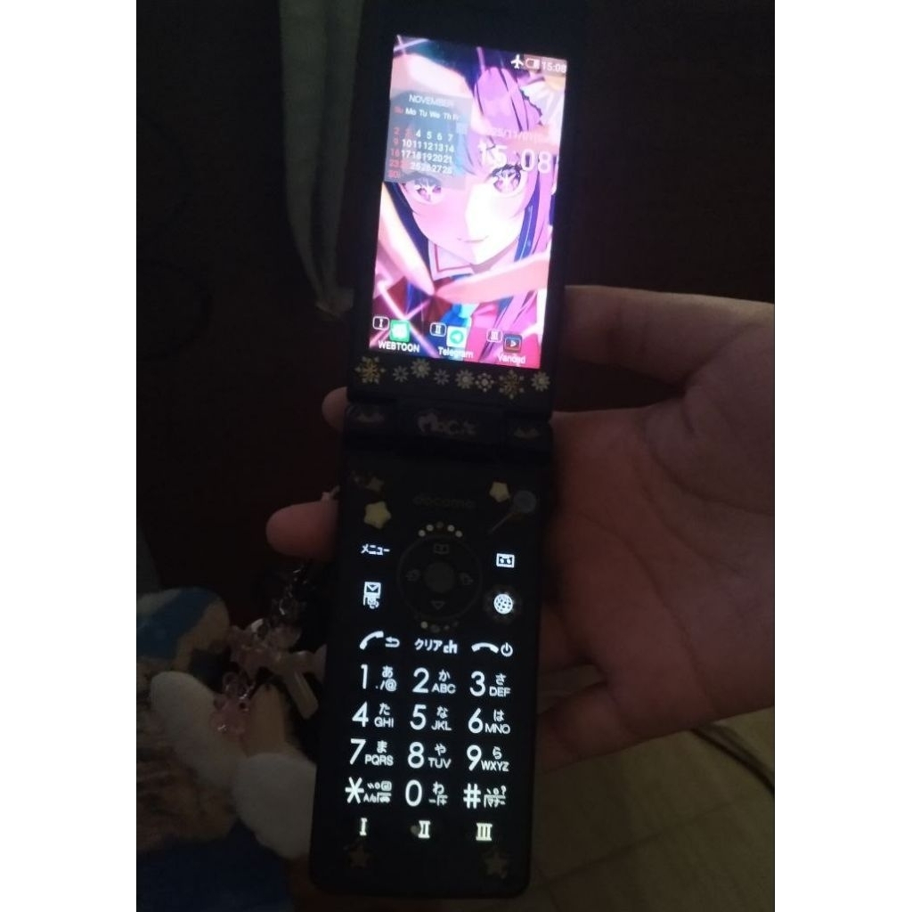 ขายมือถือฝาพับญี่ปุ่นSharp03l android8.0  (ตัวเครื่อง90%)