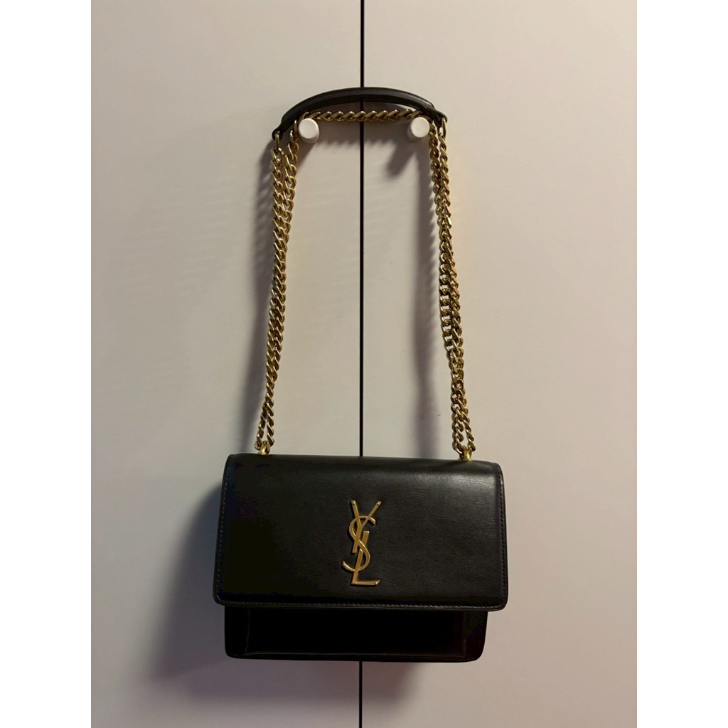 กระเป๋าสะพายข้าง ysl สภาพดีตำหนิตามภาพ