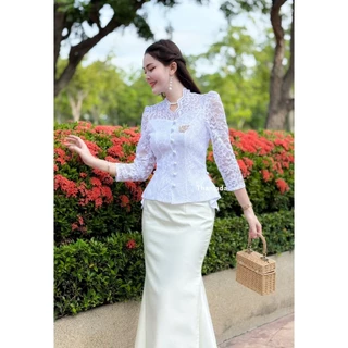 เสื้อลูกไม้รุ่น-มรกต แขนยาว 5ส่วน คอวี ตกแต่งกระดุมแกะได้ ใส่เข้ารูปทรงสวย