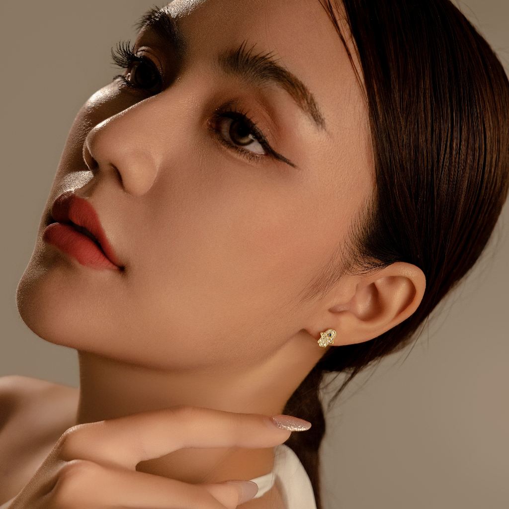Vachana - Hamsa Hand Stud Earrings (ต่างหูมือแห่งการปกป้อง)