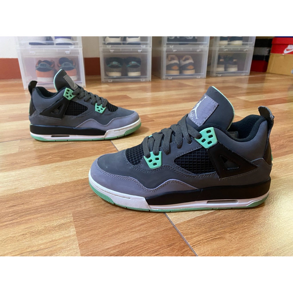 AIR JORDAN 4 RETRO "GREEN GLOW"