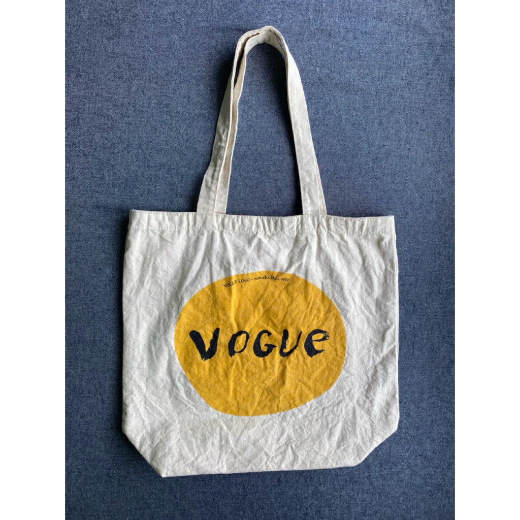 กระเป๋า Vogue tote / Dali logo - ของมือสอง -
