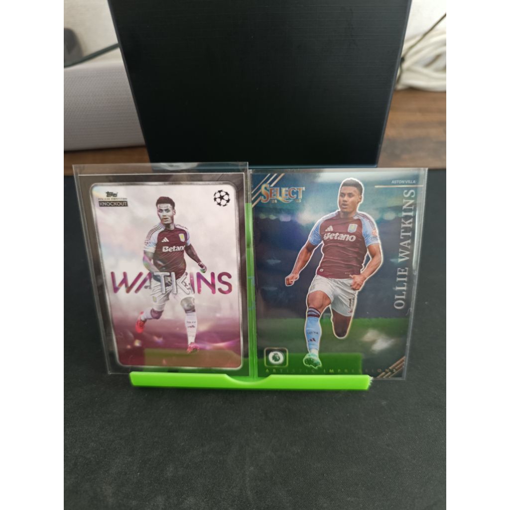 การ์ดฟุตบอล Ollie Watkins Aston villa EPL Tops and Panini card inserts ได้สองใบ