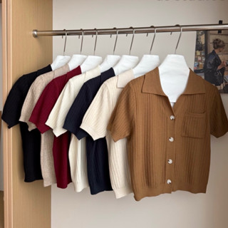 [ป้าย One-K] เสื้อไหมพรมคอปกกระดุมหน้า ทรงครอปสุดเก๋ ดีเทลกร…