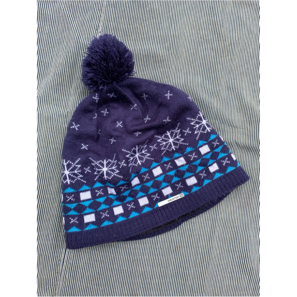 หมวก Salomon pom knit snowflake beanie - ของมือสอง -