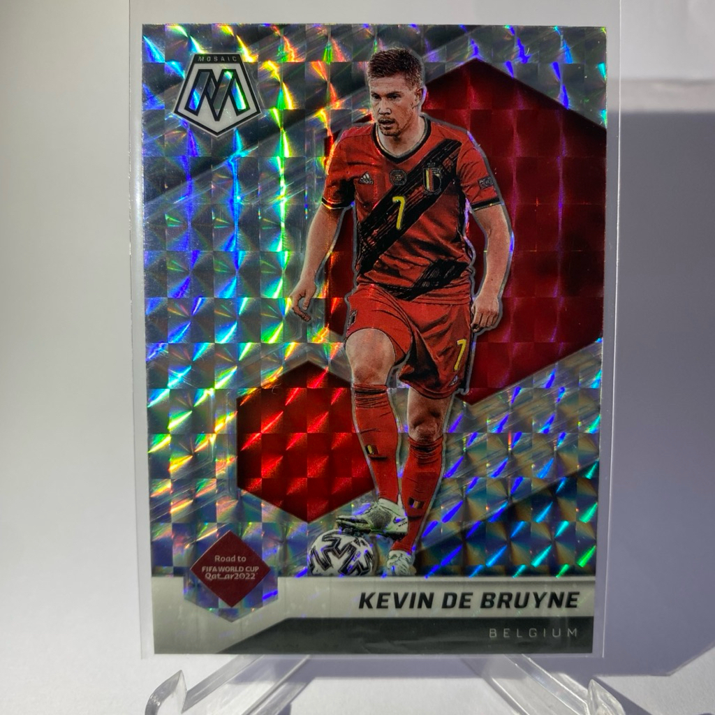 การ์ดนักฟุตบอล KEVIN DE BRUYNE, (PRIZM), BELGIUM, PANINI MOSAIC 2022