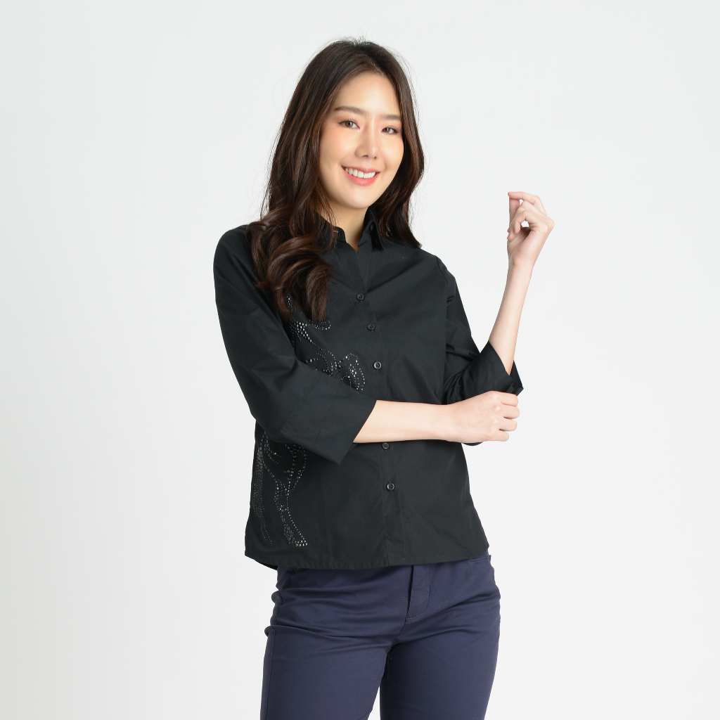 GSP จีเอสพี เสื้อเชิ้ตคอตตอน สีดำ แขนสี่ส่วน แต่งเพชรรูปม้า PP36BL
