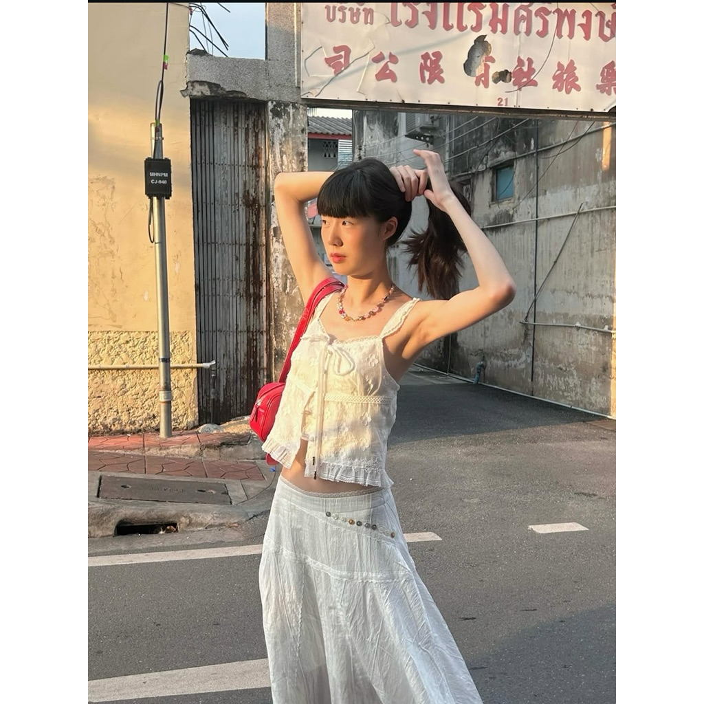 SOFIA LACE WHITE TOP เสื้อลูกไม้สายเดี่ยว ราคา ถูกที่สุด ดีลบีเคเค แกลเลอรีภาพที่ 4