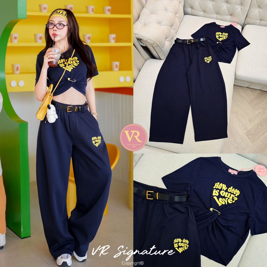 [VR] Set เสื้อยืดครอปแขนสั้น จับย่นช่วงเอวแต่งเข็มกลัด สกรีนลายช่วงอก เนื้อผ้ายืดหยุ่น​เนื้อดี