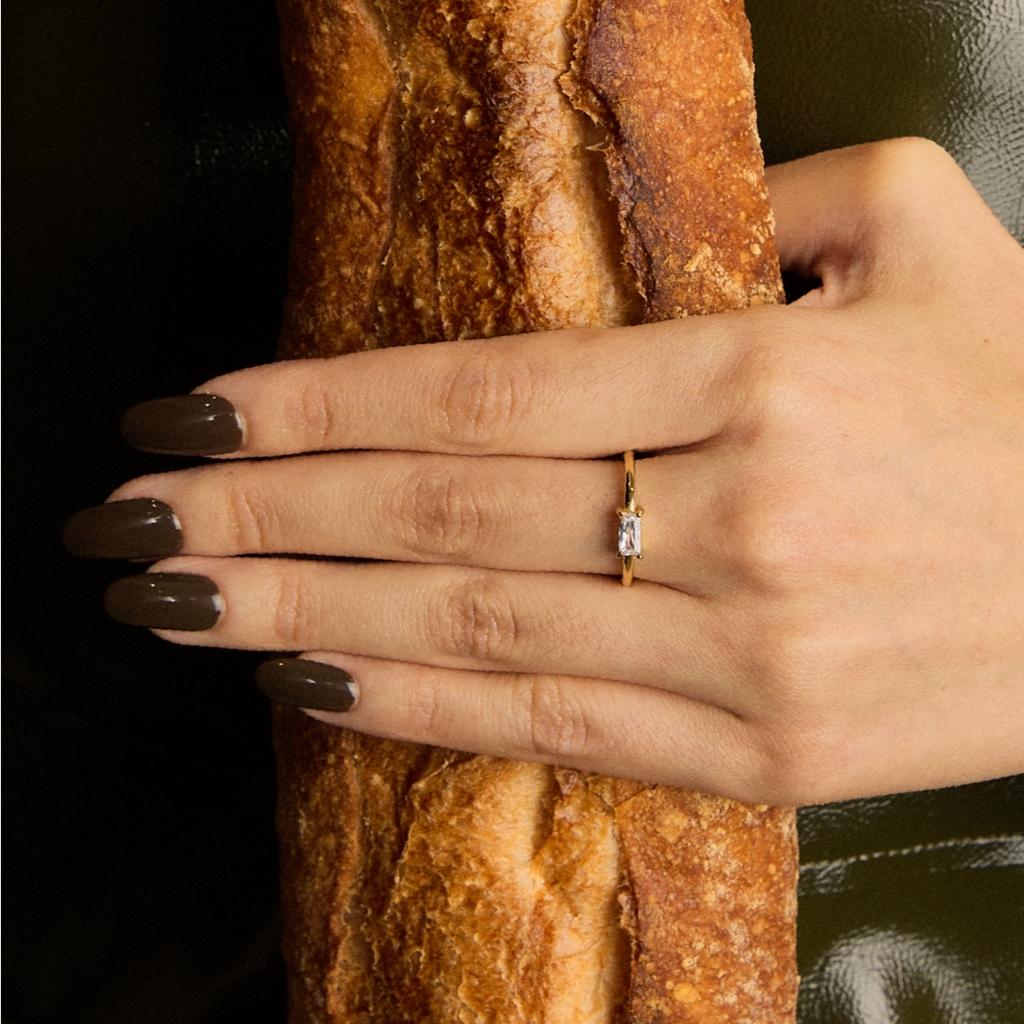 Valichain - Petite Gem Baguette Ring