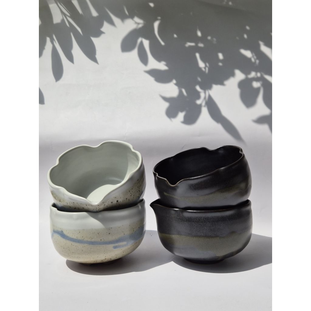 ORACHI| ถ้วยชงชา ถ้วยชงมัทฉะ ลาย Matcha Charcoal/ Under the twinkle, ทรงดอกไม้ มีปากเท ขนาดมาตรฐาน