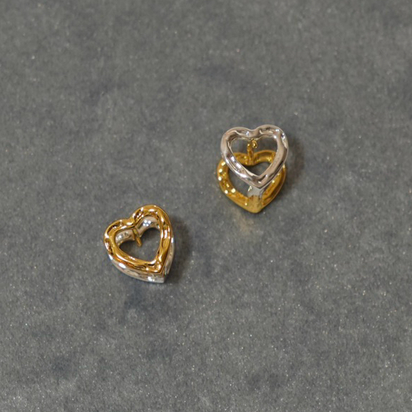 Club 9am - Double heart earrings ต่างหู ใส่ได้ 2 ด้าน ต่างหูรูปหัวใจ