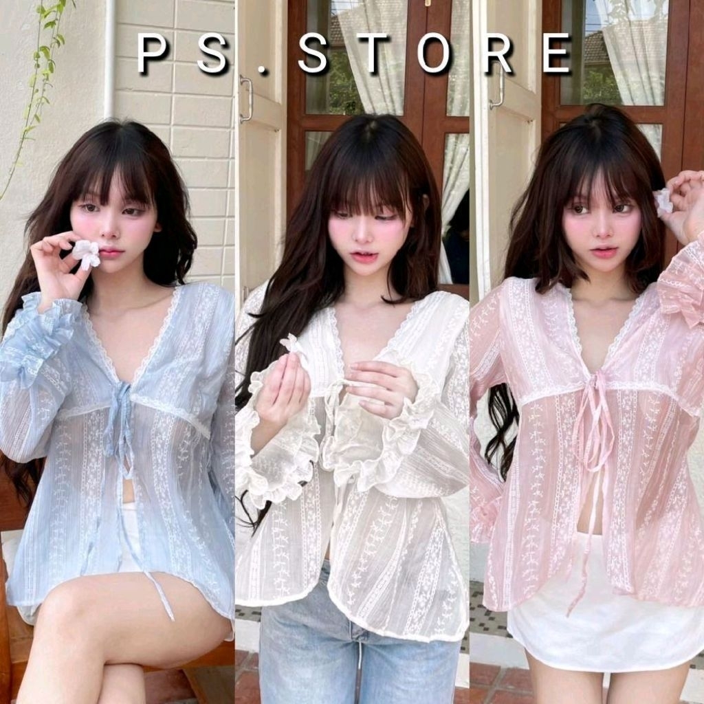 Cozy : ️️️️️เสื้อแขนยาวปลายแขนกระดิ่ง ผูกโบว์อก แต่งขอบระบายลูกไม้ ผ้าปั้มลายดอกนูน