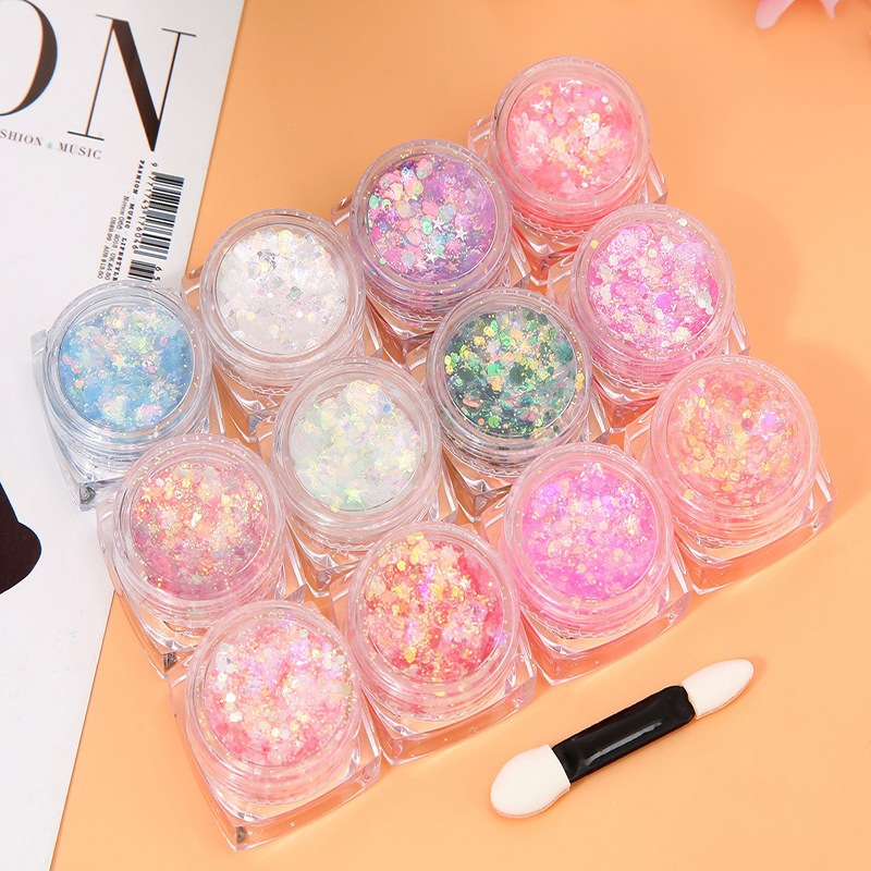กลิตเตอร์และเลื่อม การทำเล็บแบบมีกลิตเตอร์สีสันสดใส การแต่งตาแบบไม่ต้องใช้กาว