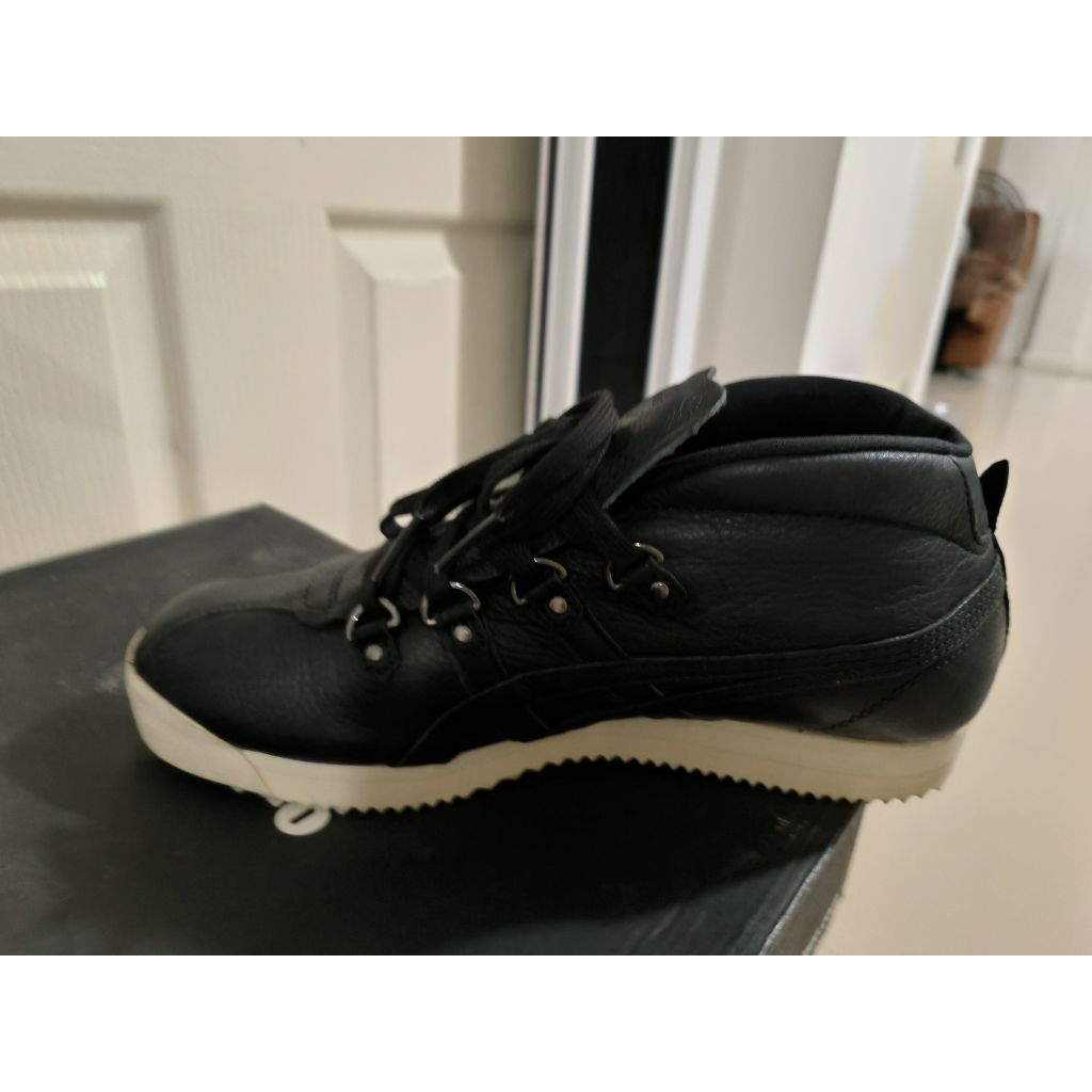 รองเท้า Onitsuka tiger รุ่น Schanze72 Black size euro 39 มือสอง สภาพตามรูป พร้อมกล่องตรงรุ่น