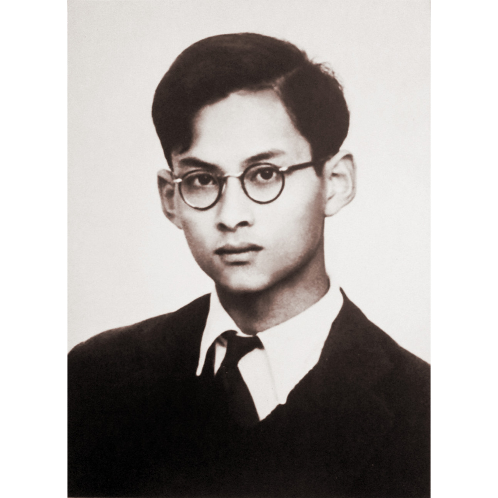 รูปถ่าย ในหลวงรัชกาลที่ 9 King Bhumibol Rama IX POSTER 7.4”x10.2” Thai Monarchy Photo Siam