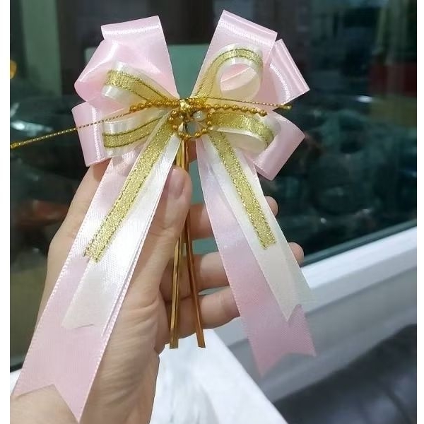 โบว์สำเร็จรูป💥ชมพูขาว📌สินค้าพร้อมส่ง📌 ใช้ติดกล่องของขวัญกระเช้าของขวัญ วันปีใหม่ วันคริสต์มาส งานทำมือทุกชิ้น💥