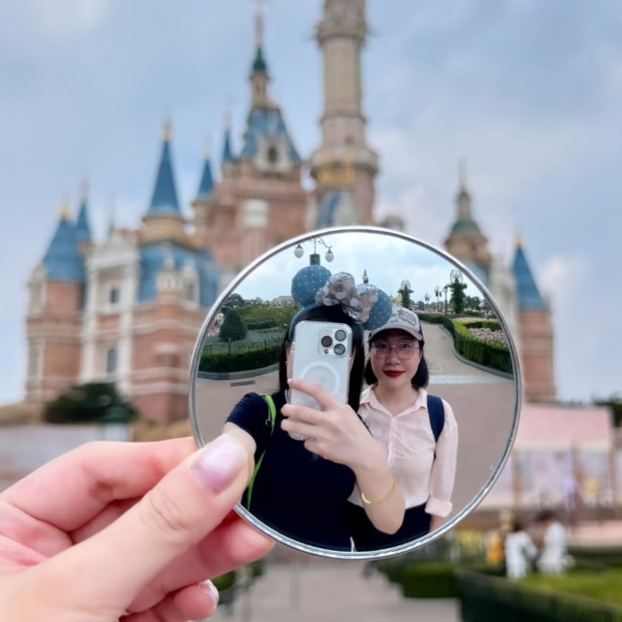 กระจกเซลฟี่ ถ่ายรูปแนวใหม่สุดฮิต **ติดหลังมือถือไม่ได้** มี 3 ขนาด 5 ซม. 7.5 กับ 9.5 ซม. ใหญ่จุใจ ถ่ายชัด