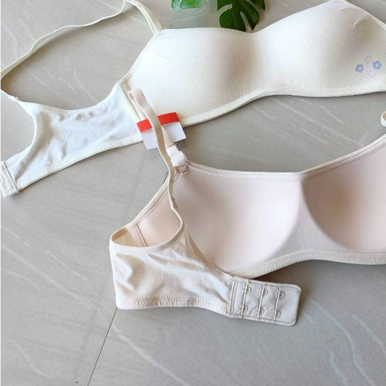 💗 Wacoal Teen บราไร้โครง สำหรับวัยใส ใส่สบายสุดๆ / Soft Bra รุ่น WBT303 ( สินค้าเป็นงานตัดป้าย ) - รูปที่ 3